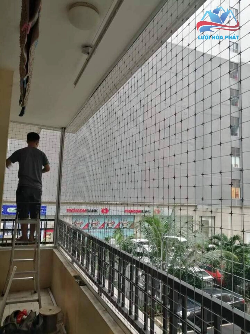 Quy trình lắp đặt và bảo trì lưới an toàn cho thú cưng