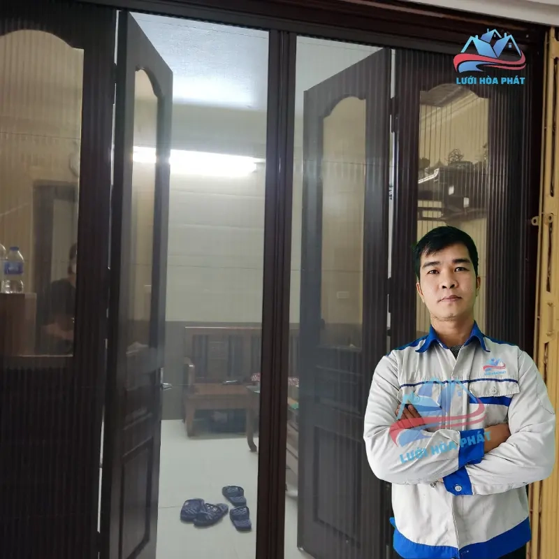 Cửa Lưới Chống Muỗi Dạng Xếp 2 Cánh Màu Cafe DX 11 Lưới Hòa Phát: Thông Số Kỹ Thuật & Tiêu Chí Đánh Giá