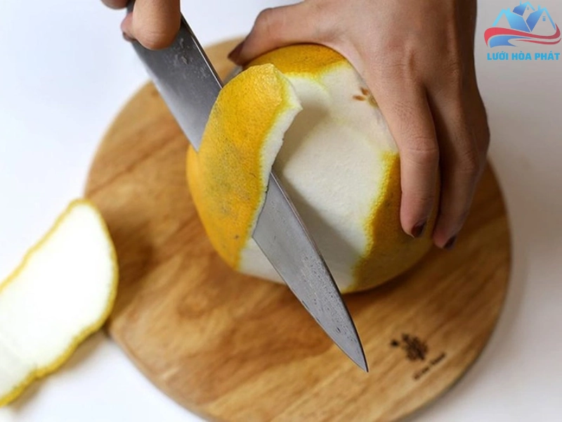 Đặt vỏ bưởi tươi trong nhà để đuổi muỗi
