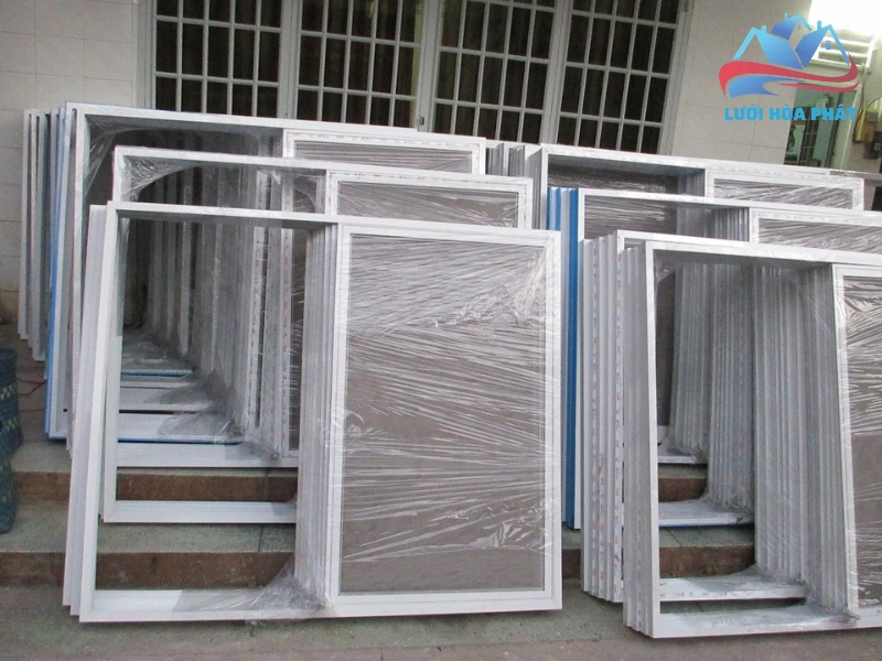 Lưới Hòa Phát – Đơn vị thi công cửa sổ nhôm kính có lưới chống muỗi uy tín