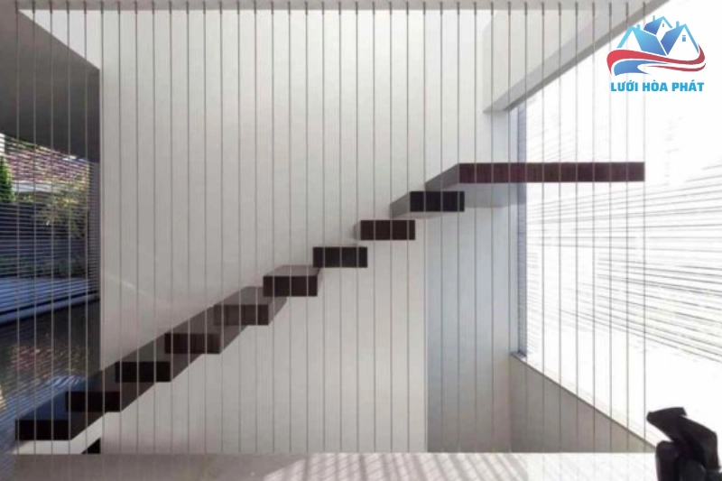 Lợi ích vượt trội khi lắp đặt lưới an toàn cầu thang