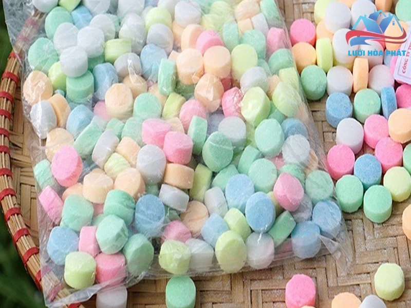 So sánh long não với các giải pháp đuổi muỗi tự nhiên khác