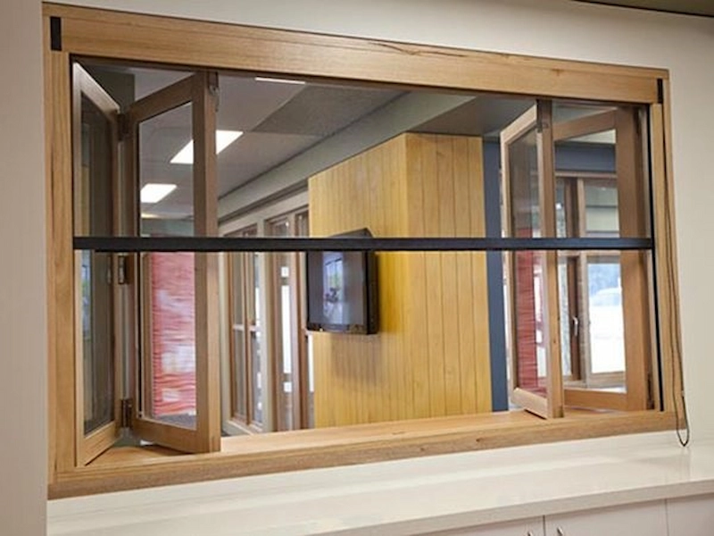 cửa lưới chống muỗi tự cuốn