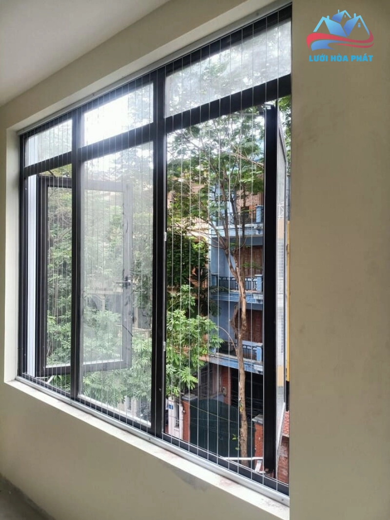 Lưới an toàn cửa sổ vẫn đảm bảo thông gió và ánh sáng tự nhiên cho ngôi nhà