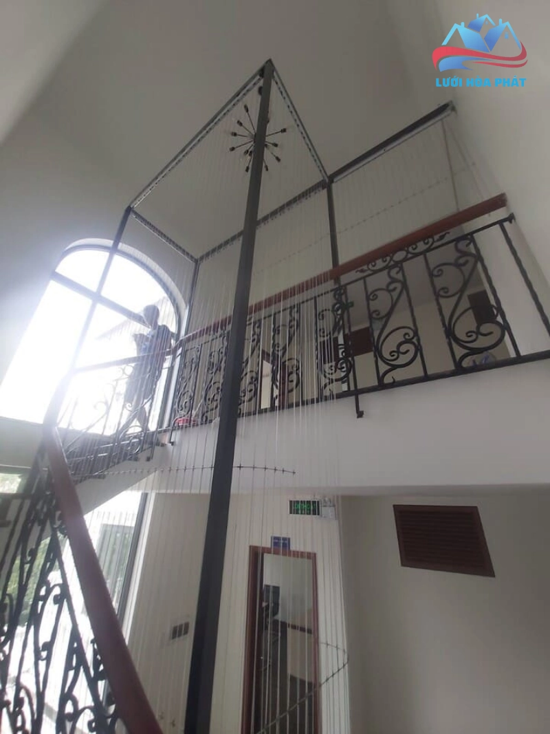 Lắp lưới an toàn cho nhà cao tầng bảo vệ an toàn tối đa, giảm thiểu rủi ro té ngã