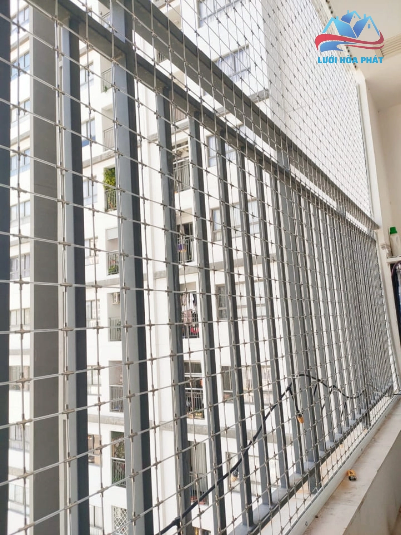 Lưới an toàn giúp bảo vệ thú cưng khỏi những nguy hiểm bên trong và các mối đe dọa từ bên ngoài