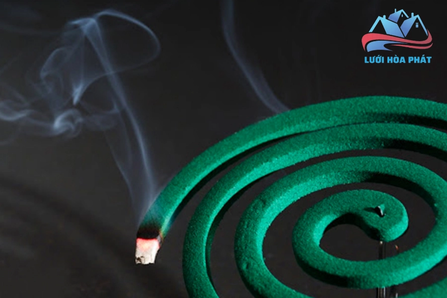 Hương Muỗi Có Độc Hại Không? Tác Hại Và Giải Pháp Chống Muỗi An Toàn Từ Lưới Hòa Phát
