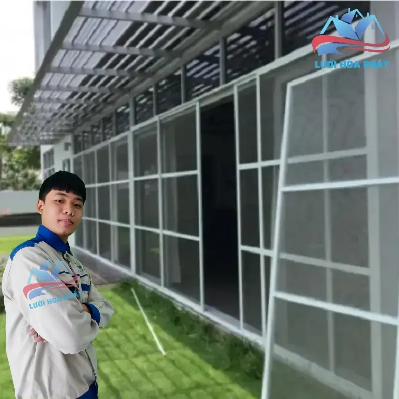 cửa lưới chống muỗi sân thượng