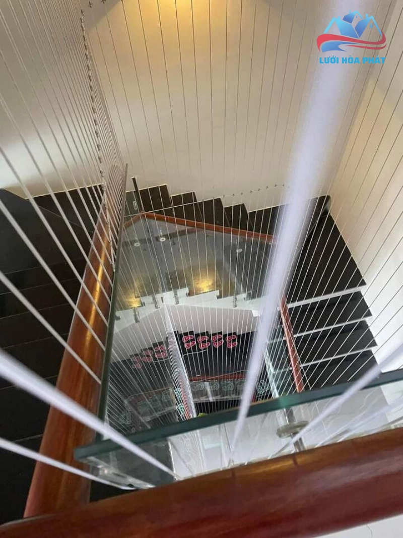 Tổng quan về lưới an toàn cầu thang nhà cao tầng