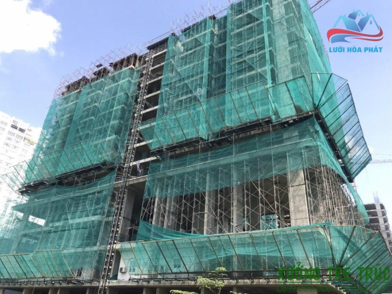 Lưới an toàn xây dựng (lưới chống rơi, lưới bao che công trình)