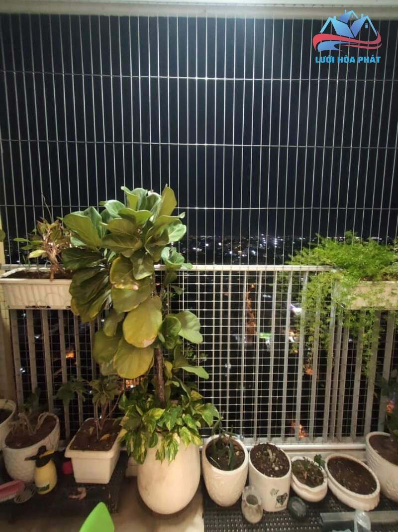 Lưới an toàn cáp inox bọc nhựa (phổ biến cho ban công, cửa sổ)