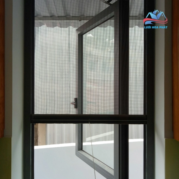 Lưới chống muỗi lắp cửa sổ